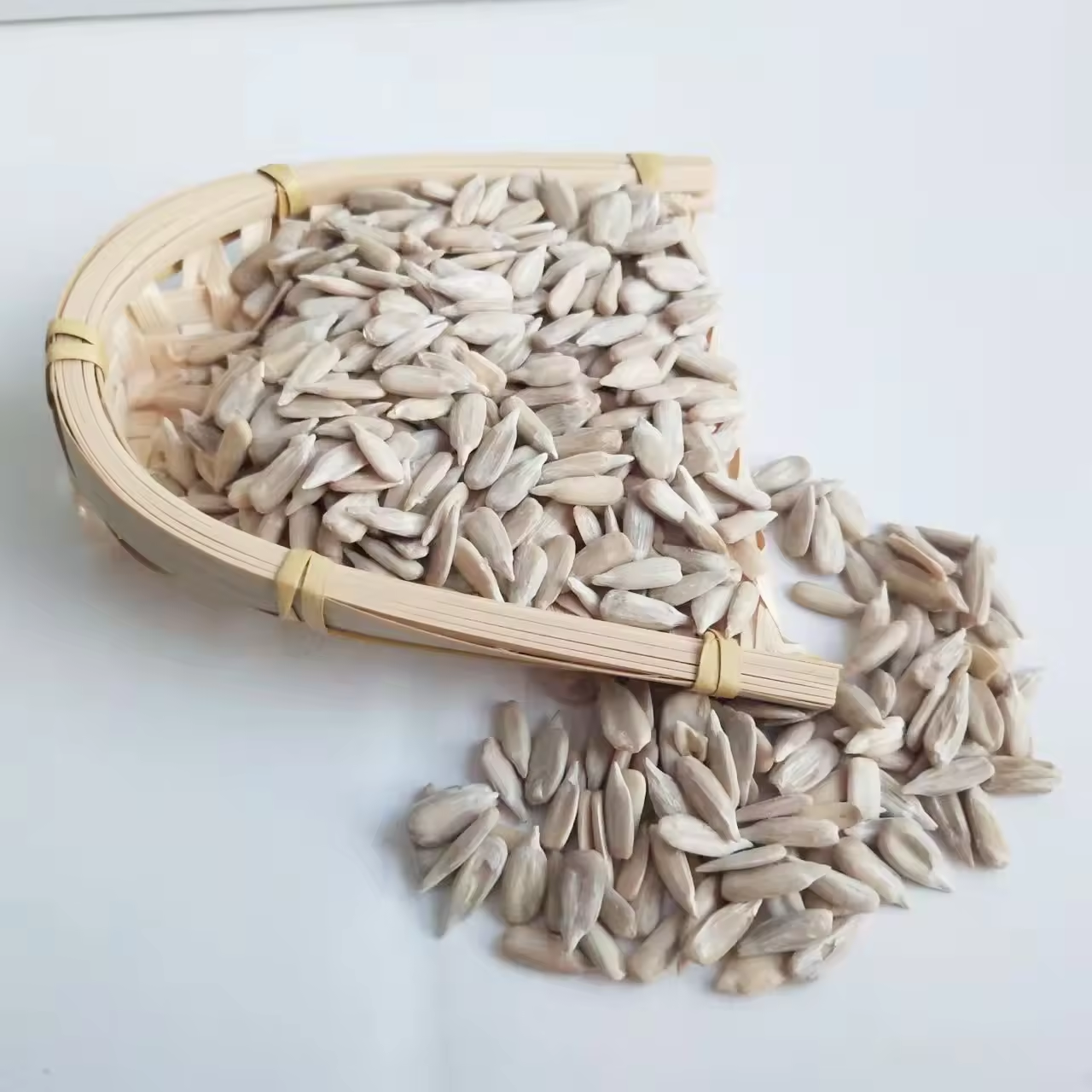 OEM ODM China Li Niu Niu Food Factory wholesale Chinese Non GMO High Quality Good Price Organic Raw 363 Sunflower Seeds kernels
