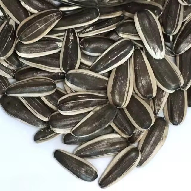China Li Niu Niu Food Factory wholesale high quality organic Melon seeds bulk Sunflower seeds